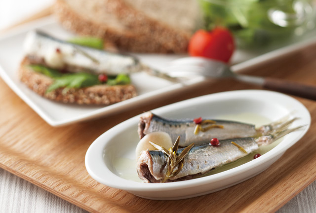 骨まで食べる魚が誰でも簡単に作れる おすすめ料理法 お役立ち情報 圧力鍋 ゼロ活力なべ フライパン オールパン のアサヒ軽金属工業 公式
